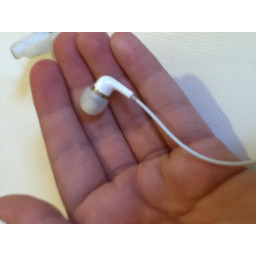 Снос наушников Apple In-Ear