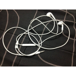 Как почистить Apple EarPods